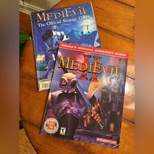 PS1 Playstation 1 MediEvil 1 & 2 Strategy Guide Prima Dimension (see condition)